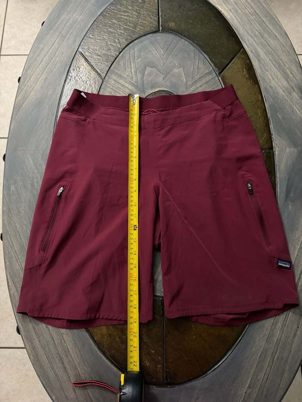 Patagonia Dirt Roamer Bike Shorts women’s Size 10 Burgundy